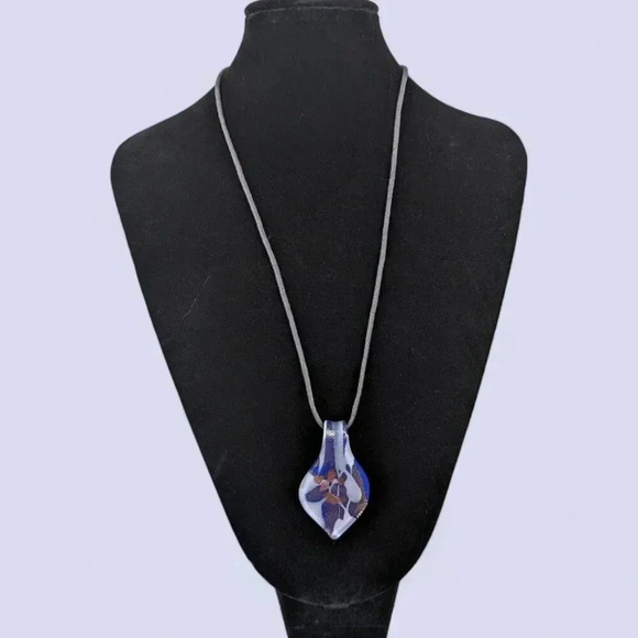 (2/$20) Vintage Murano Art Glass Blue Leaf Pendant - Picture 2 of 6